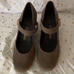 Clarks Originals Modest Flare Taupe Mary Jane 10